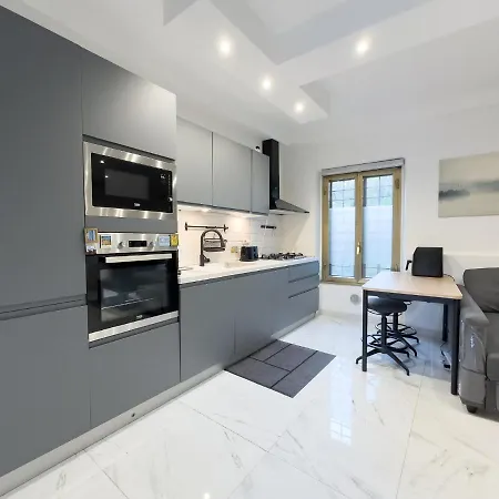 Luxury - Near Metro - Private Parking Apartamento Roma