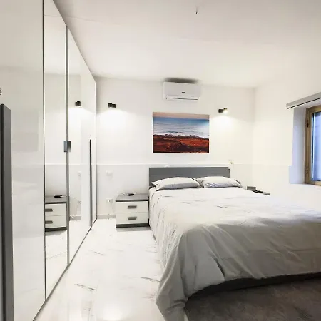 Luxury - Near Metro - Private Parking * Roma