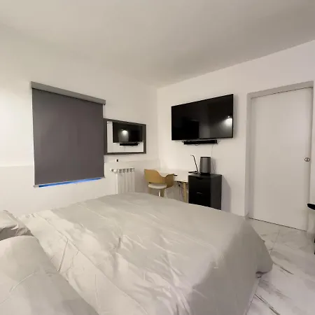 Luxury - Near Metro - Private Parking Apartmán *